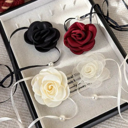 Chockers Midnight Rose