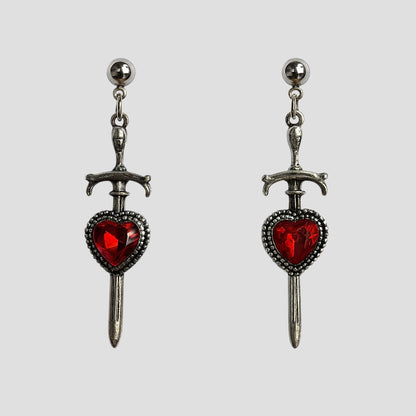Aretes "Dark Promise Blade" Colección Broken Hearts