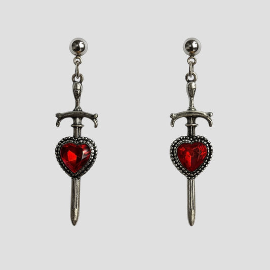 Aretes "Dark Promise Blade" Colección Broken Hearts