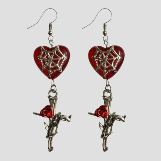 Aretes "Web of Devotion" Colección Broken Hearts